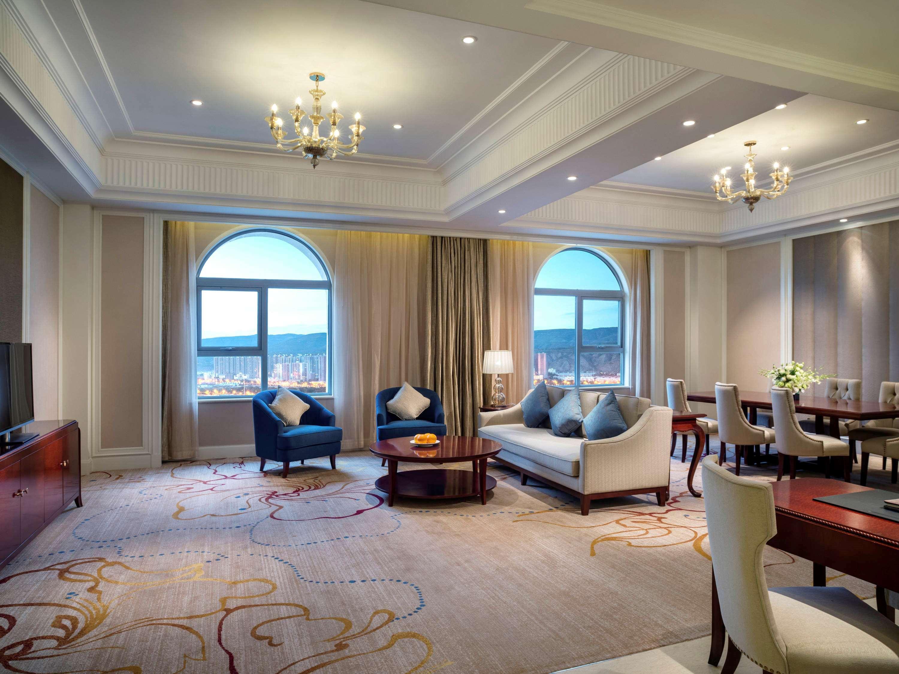 Hotel Sofitel Xining Extérieur photo